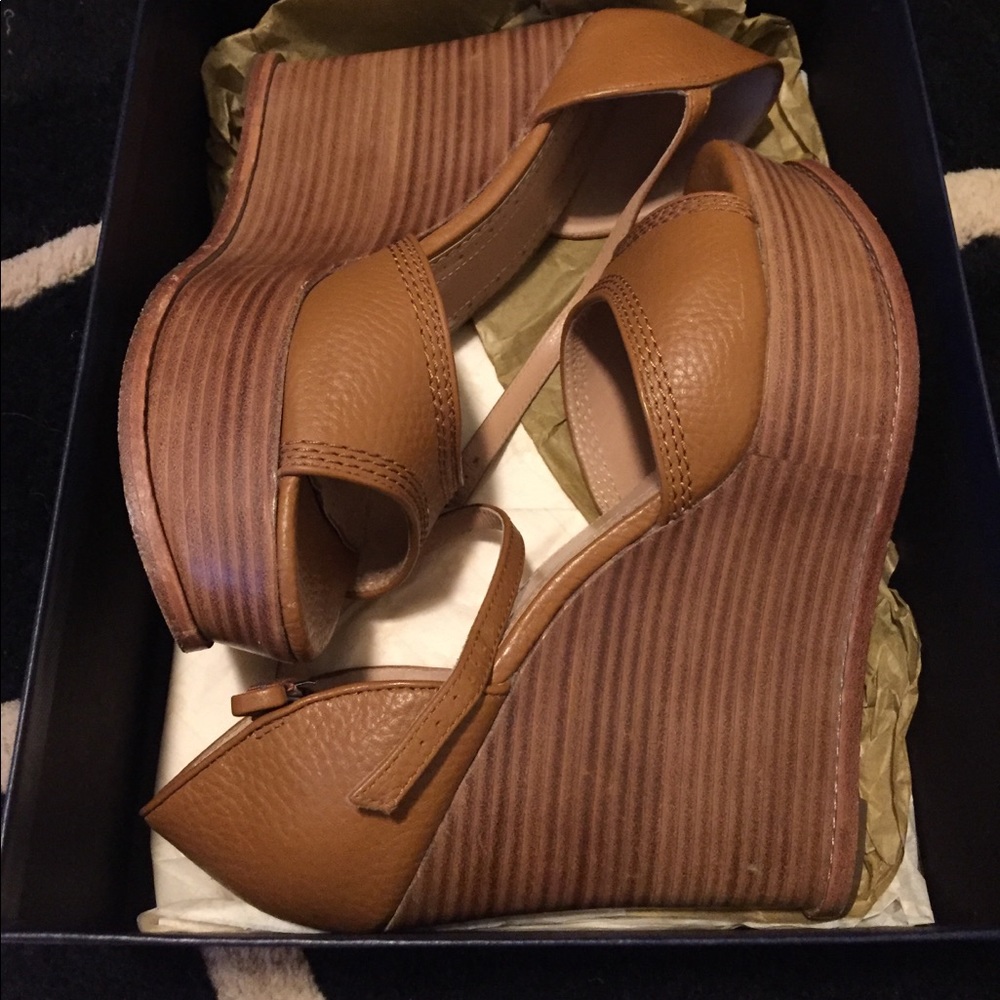 Brooke’s Brothers Cognac Wedge Heel size 8